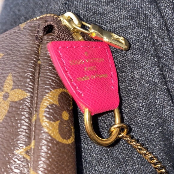 Louis Vuitton mini Pochette limited edition Giraffe 🦒 - Picture 14 of 14